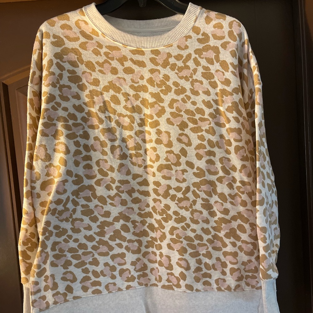 AERIE ANIMAL PRINT SWEATSHIRT